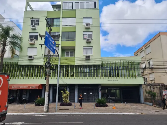 Apartamento amplo com vaga de garagem