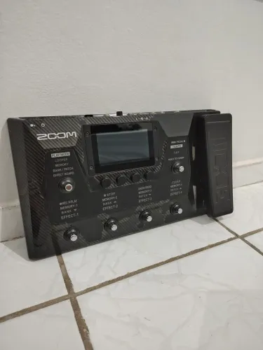 Pedaleira Zoom G6