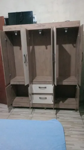 Guarda roupa de solteiro
