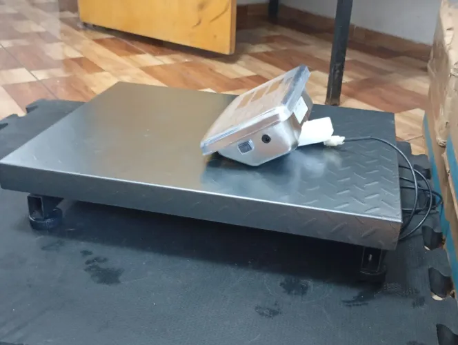 Balança industrial 700 kg a 200 gramas para sua empresa de reciclagem ?