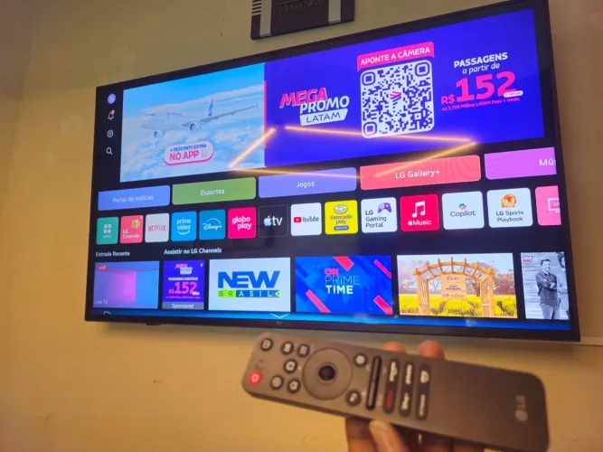 Smart TV 4K 50" LG Ultra HD 50UA8550PSA com Controle Smart Magic