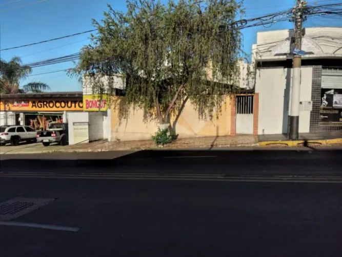 Casa para locação comercial e residencial no bairro Tubalina