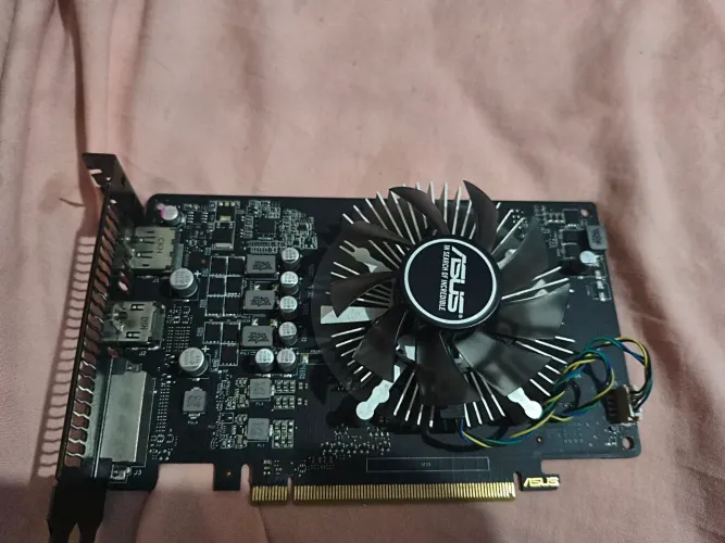 1050 ti  Asus 4 gb  (defeito)