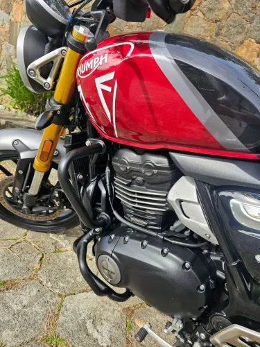 Triumph speed 400