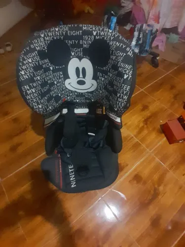 Cadeirinha pra criança até 6 anos 
