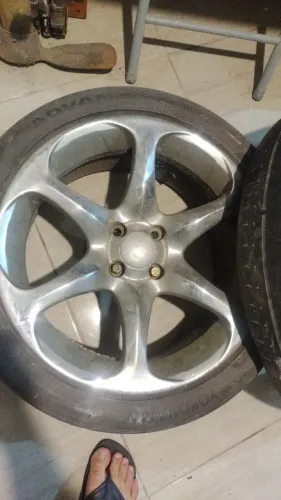 Rodas aro 17 cromada <br>Furacão 4/100<br>Valor 2.000<br>Tel *