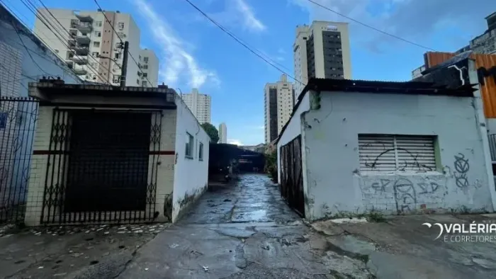 TERRENO COM ÓTIMA LOCALIZAÇÃO 937,5M²