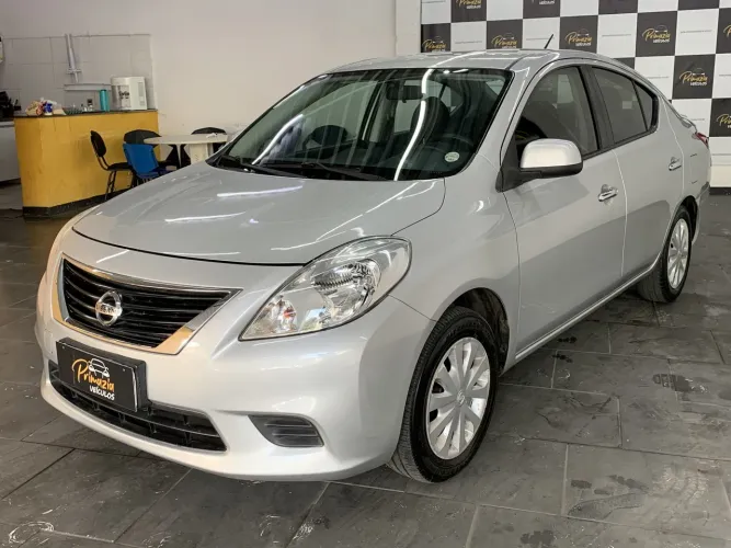 Nissan Versa SV 1.6 16V Flexstart 4P Mec. 2014