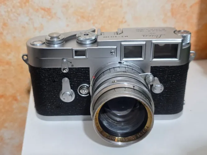 Leica modelo M3 DS com objetiva Summarit 50mm rosca mais anel