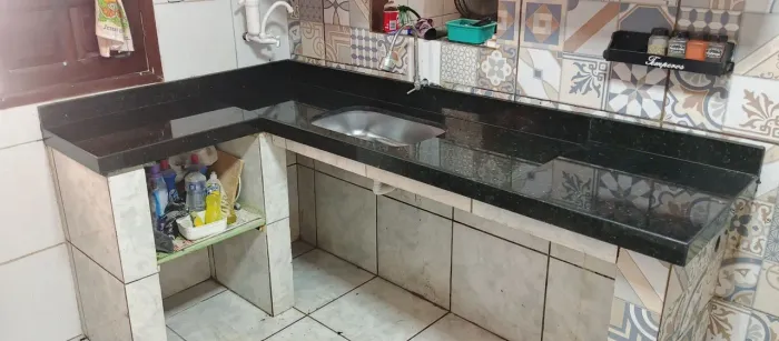Pia em granito verde Ubatuba