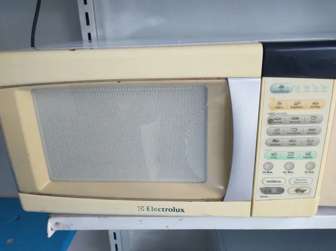 Microondas funcionando 150,00