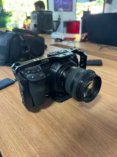 Blackmagic 4k pocket + Rig (preço sem lente)