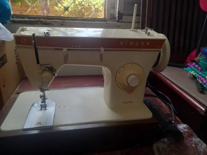 Vende se maquina de costurar singer
