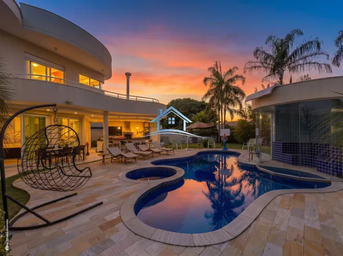 Casa, 4 suítes, 8 vagas, 317m² R$2.895.000,00 Cond. Eudóxia Campinas/SP