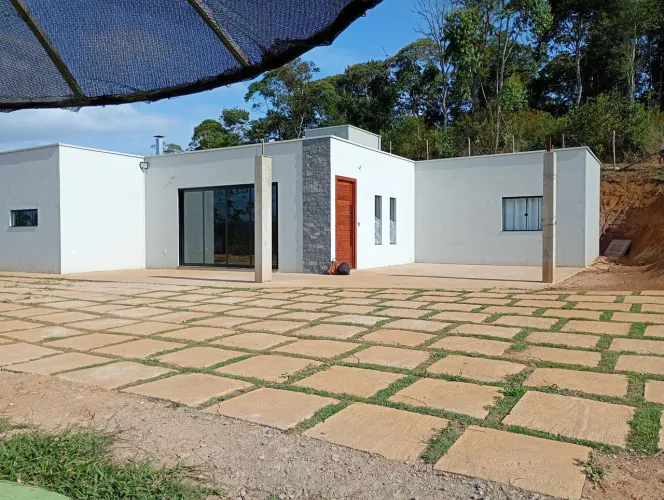 Uma linda chácara pra pessoas de bom gosto