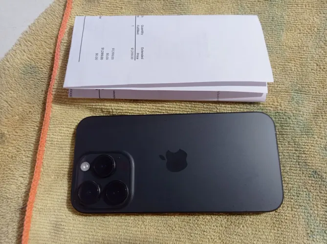 iPhone 15 pro 512 gb 