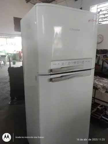 Geladeira duplex Frost Free Eletrolux