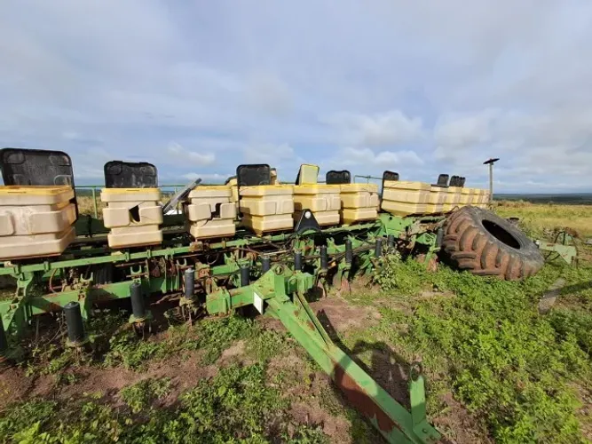 Plantadeira john deere 