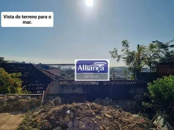 Terreno à venda, 300 m² por R$ 210.000,00 - Barreto - Niterói/RJ