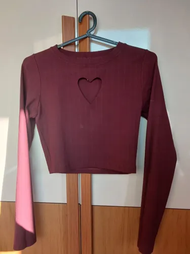 desapego peça de roupa nunca usada.