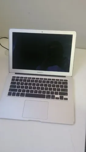 MacBook air 13 retirada de peças