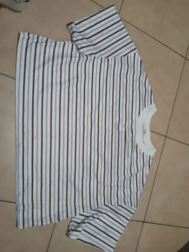 Vende-se camiseta feminina curta 