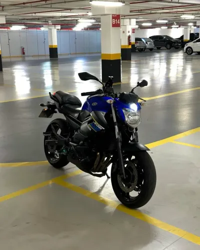 XJ6 2013 Naked POUCOS KM RODADOS