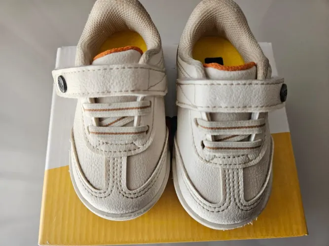 Sapato Klin off white n18