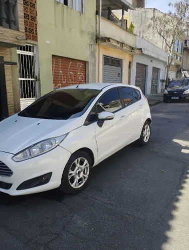 Ford Fiesta Sedan SE 1.6 16V Flex 4P 2014