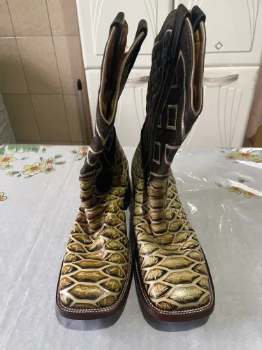 BOTA TEXANA COUNTRY MASCULINOA COURO DE BÚFALO ROUSWEST