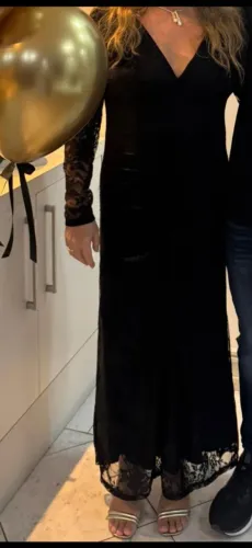 VESTIDO PRETO ELEGANTE