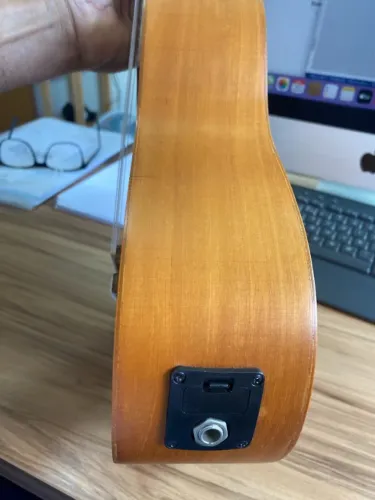 Ukulele - Vendo um Ukulele