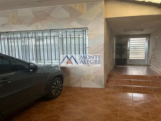 Sobrado à venda no Jardim Cidália com 235 m² e 4 dormitórios/quartos disponíveis