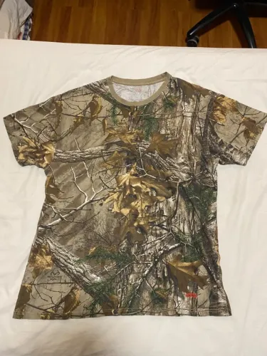 Camiseta Supreme x Hanes x Realtree
