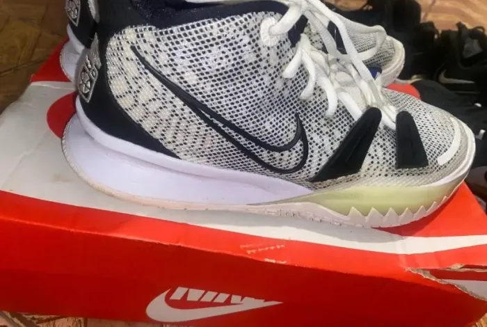 Tenis kyrie numero 39 original