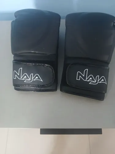 Luva de boxe naja