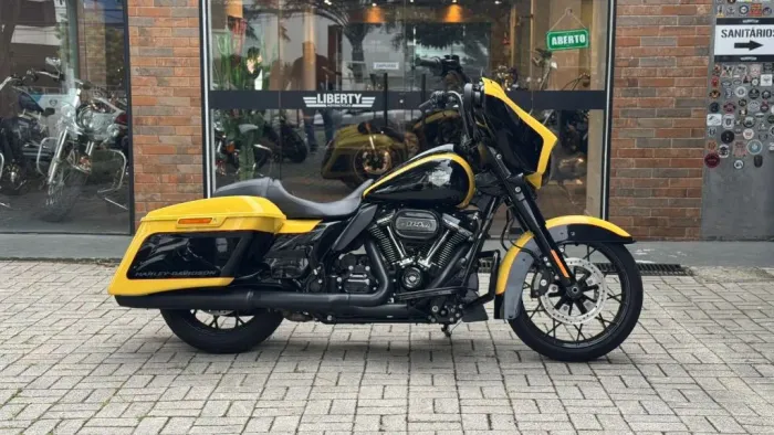 STREET GLIDE SPECIAL FLHXS