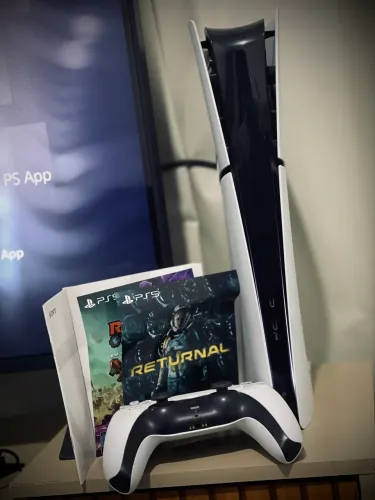 Ps5 slim com 2 jogos pra sair hoje