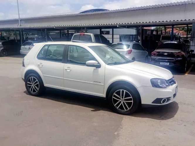 Volkswagen Golf Sportline 1.6 MI Total Flex 8V 4P 2013