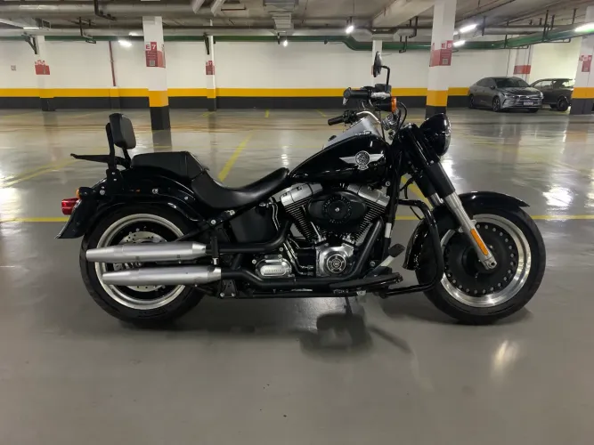 Fat Boy 2015 com apenas 16.000 km