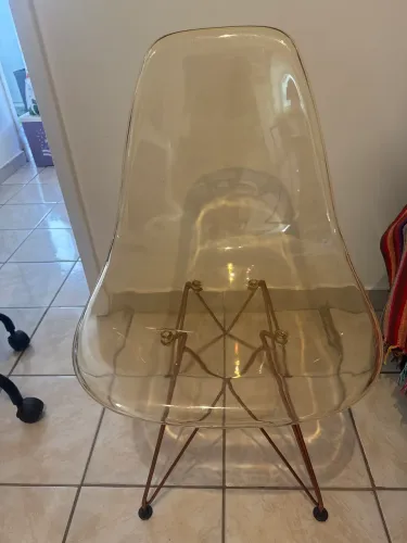 2 Cadeiras Eames Transparente