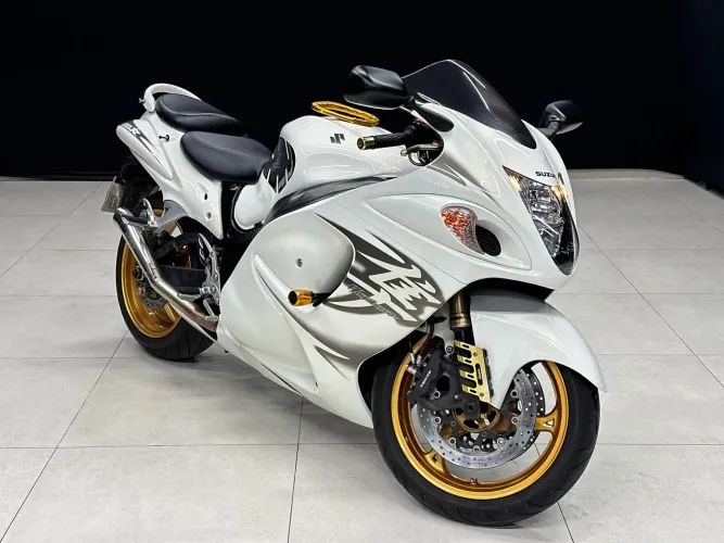 GSX MOTO ESPORTIVA 1300 4 CILINDROS GASOLINA 6 MARCHAS BAIXA QUILOMETRAGEM BRANCA 2012/...