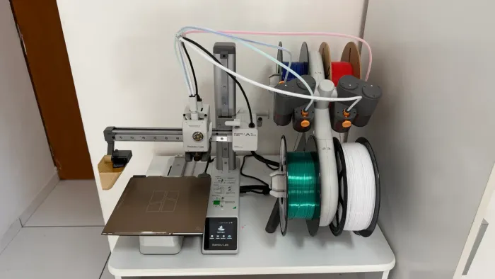 Impressora 3D Bambu Lab A1 mini com AMS 4 cores
