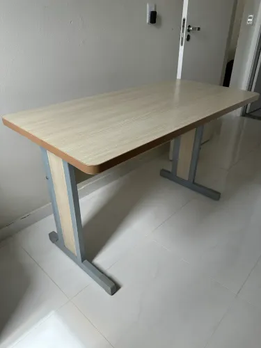 Mesa de escritório 