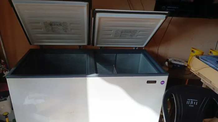 Freezer esmaltec 2 portas 1.500 aceita cartão