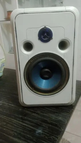 Vendo esse par de caixa Control JBL