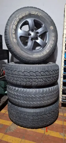 Jogo de roda 16 + pneu Pajero tr4
