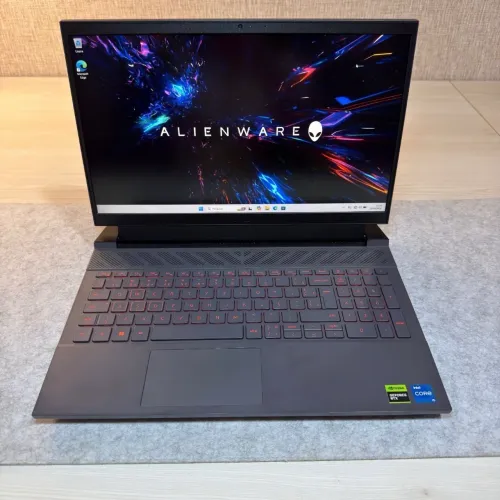 Dell G15 | i5-13450HX (Série Desktop) | RTX 3050 6GB | 16GB DDR5