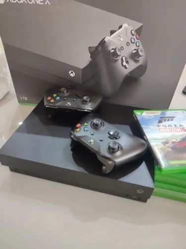 Xbox one x 1TB