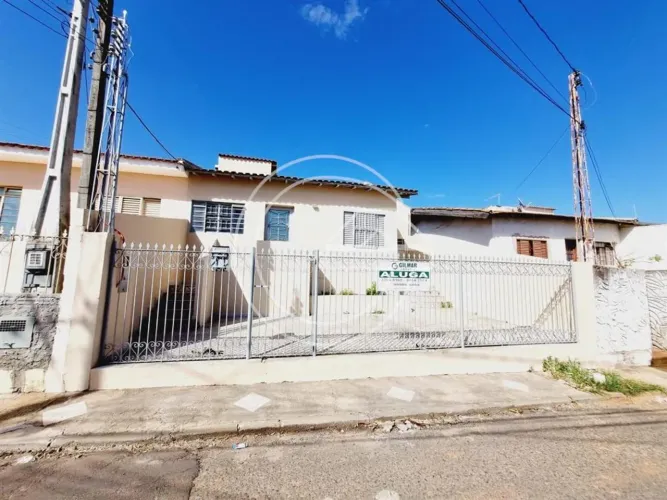ALUGA-SE Residência NO POLON - MARÍLIA/SP